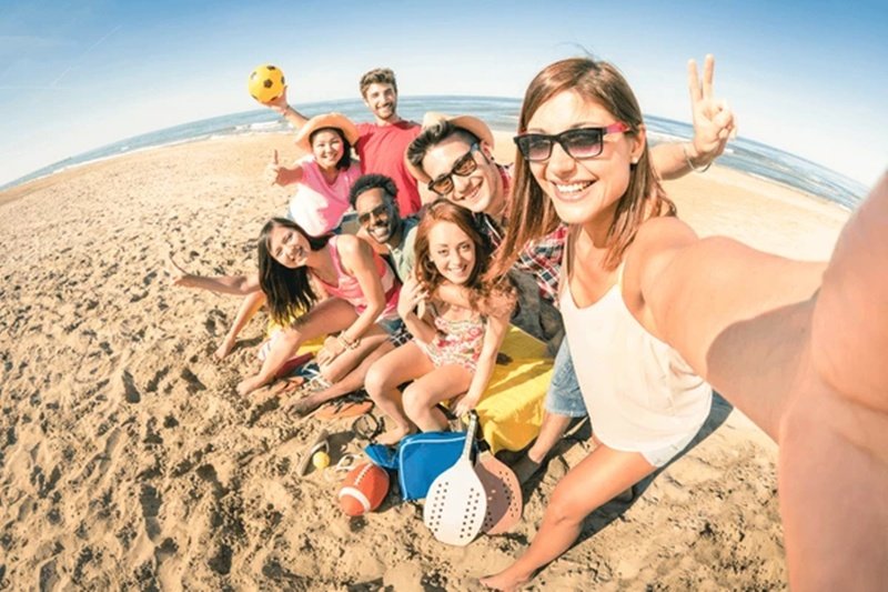 group-multiracial-happy-friends-taking-600nw-551093116